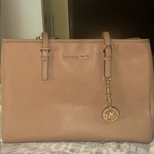 Michael kors taupe tote purse